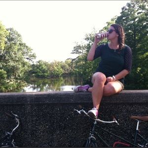 Meet your Posher, Elizabeth